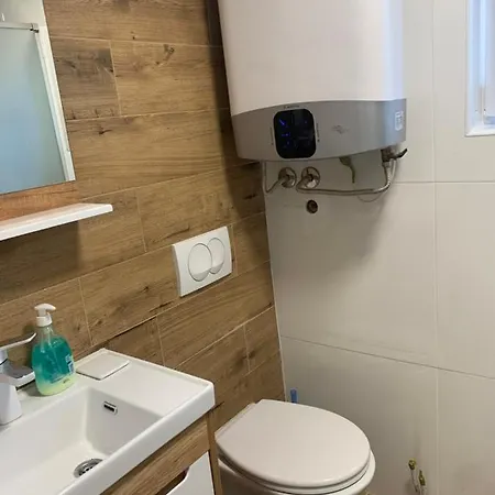 Mika's Poolhouse Holiday home